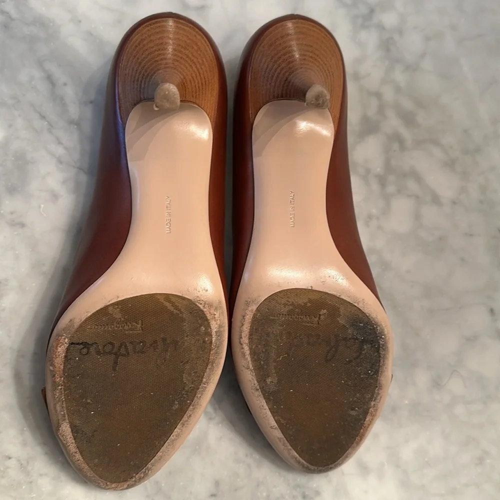Salvatore Ferragamo Gancini Pumps Heel Cordovan Brown Sz 8 EUC - Picture 5 of 8